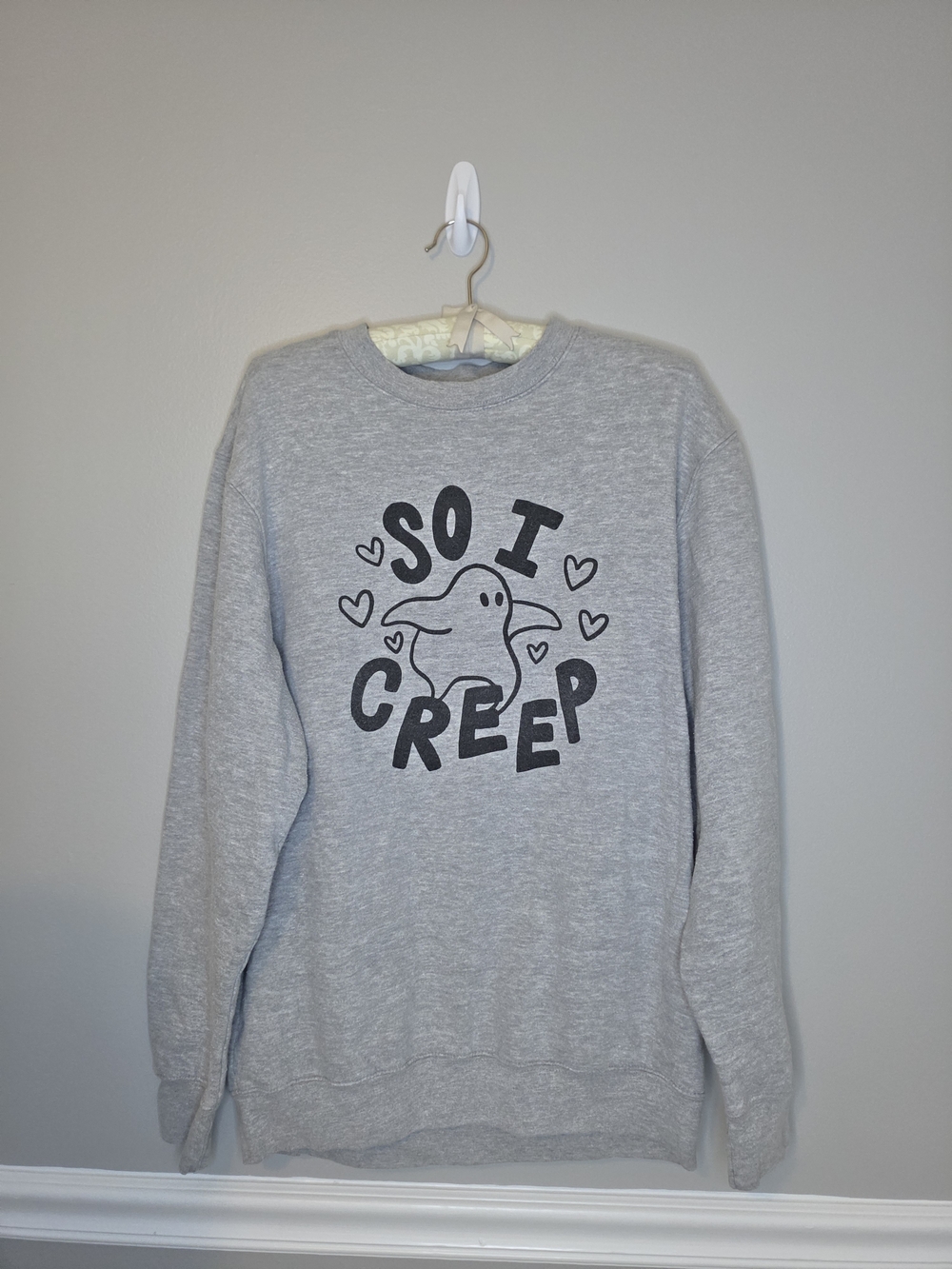 Gray "So I Creep" Graphic Women's Sweatshirt